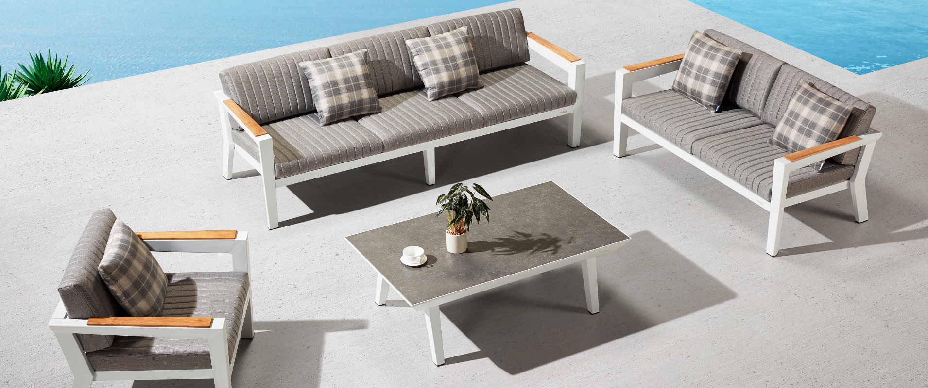 Kerti bútor - Aura Hidromasszázs Stúdió Veszprém